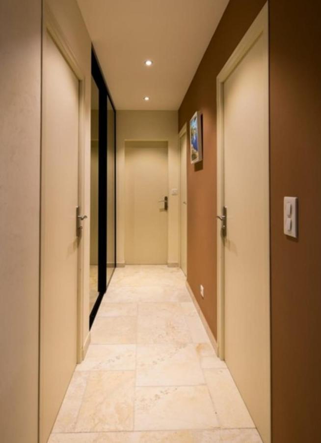 Jado House *